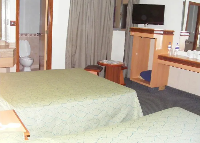 Los Reyes La Paz Hotel Mexico City