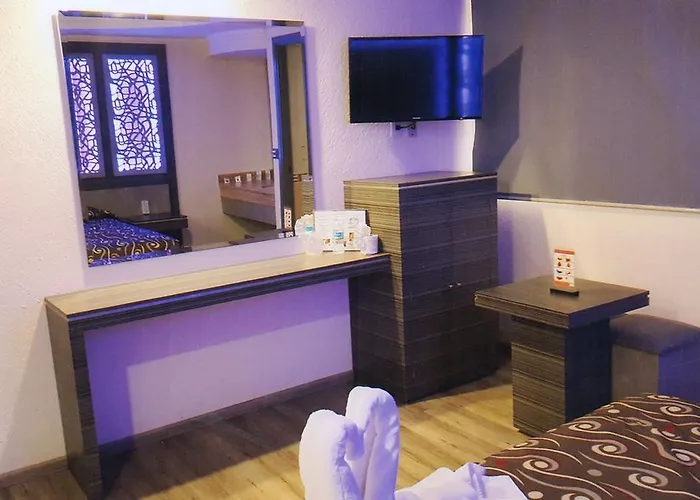 Los Reyes La Paz Hotel Mexico City